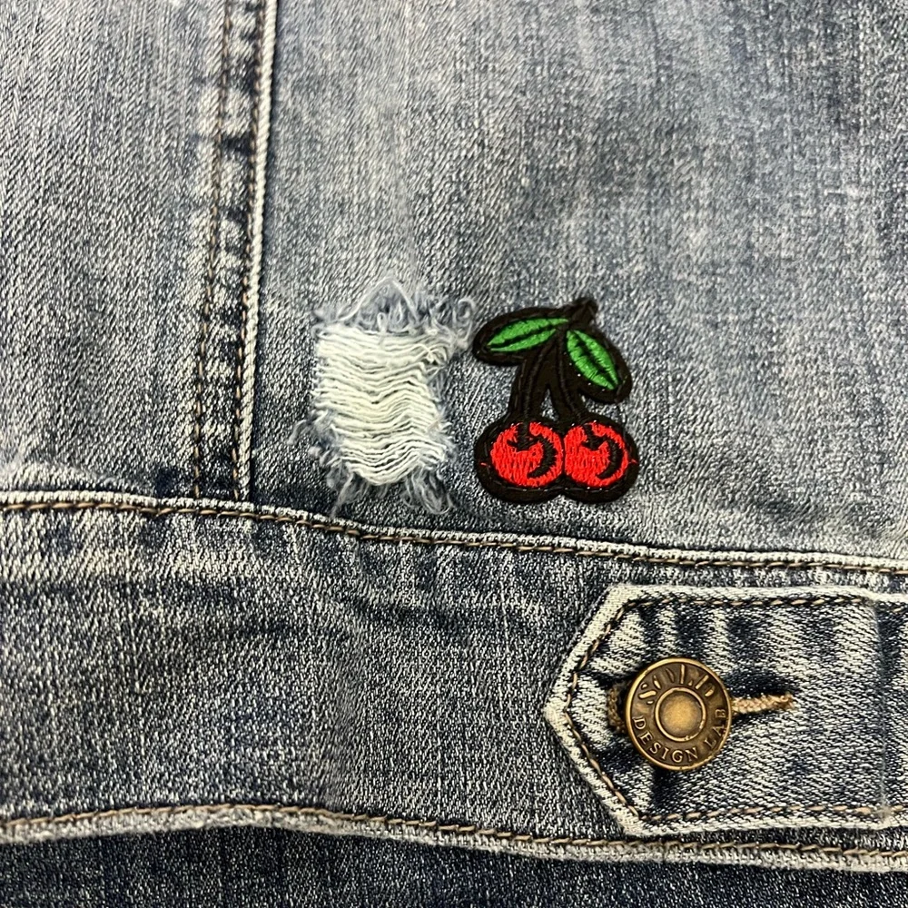 Denim Jean Jacket**Embroidered Appliqué**Med $278 - Picture 4 of 4